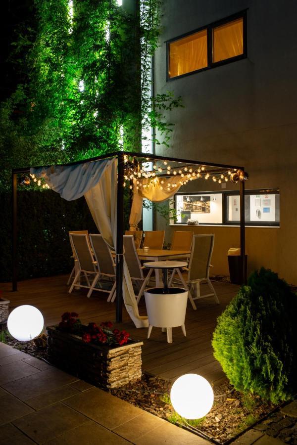Kubiq Residence Giarmata 外观 照片