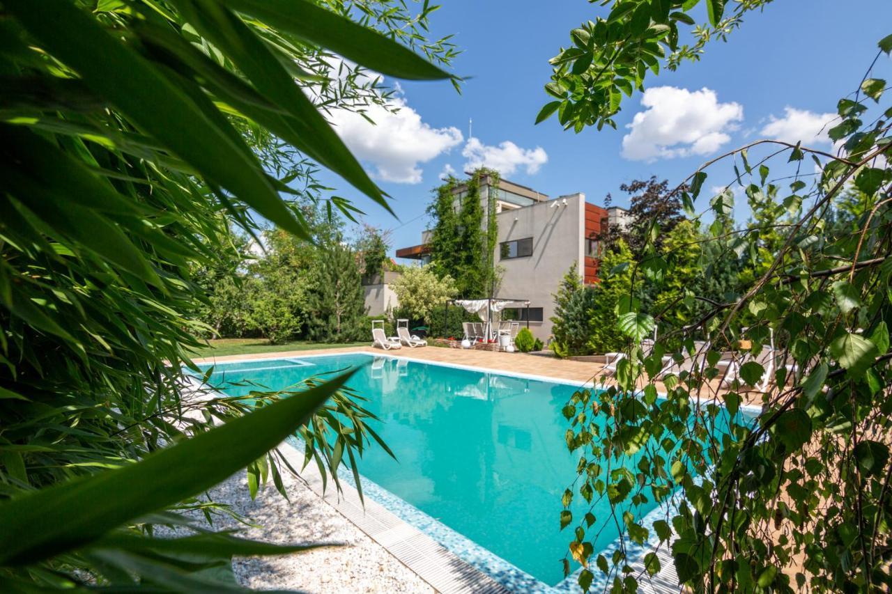 Kubiq Residence Giarmata 外观 照片