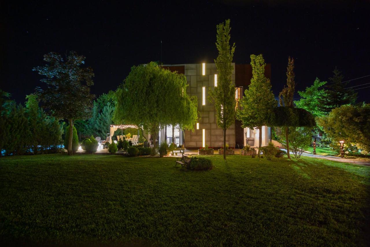Kubiq Residence Giarmata 外观 照片