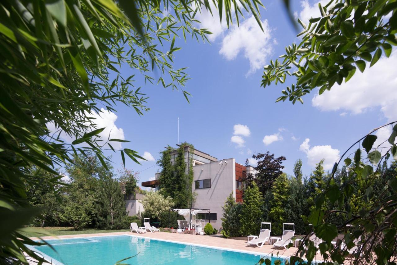 Kubiq Residence Giarmata 外观 照片