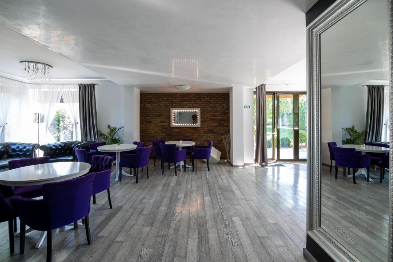 Kubiq Residence Giarmata 外观 照片